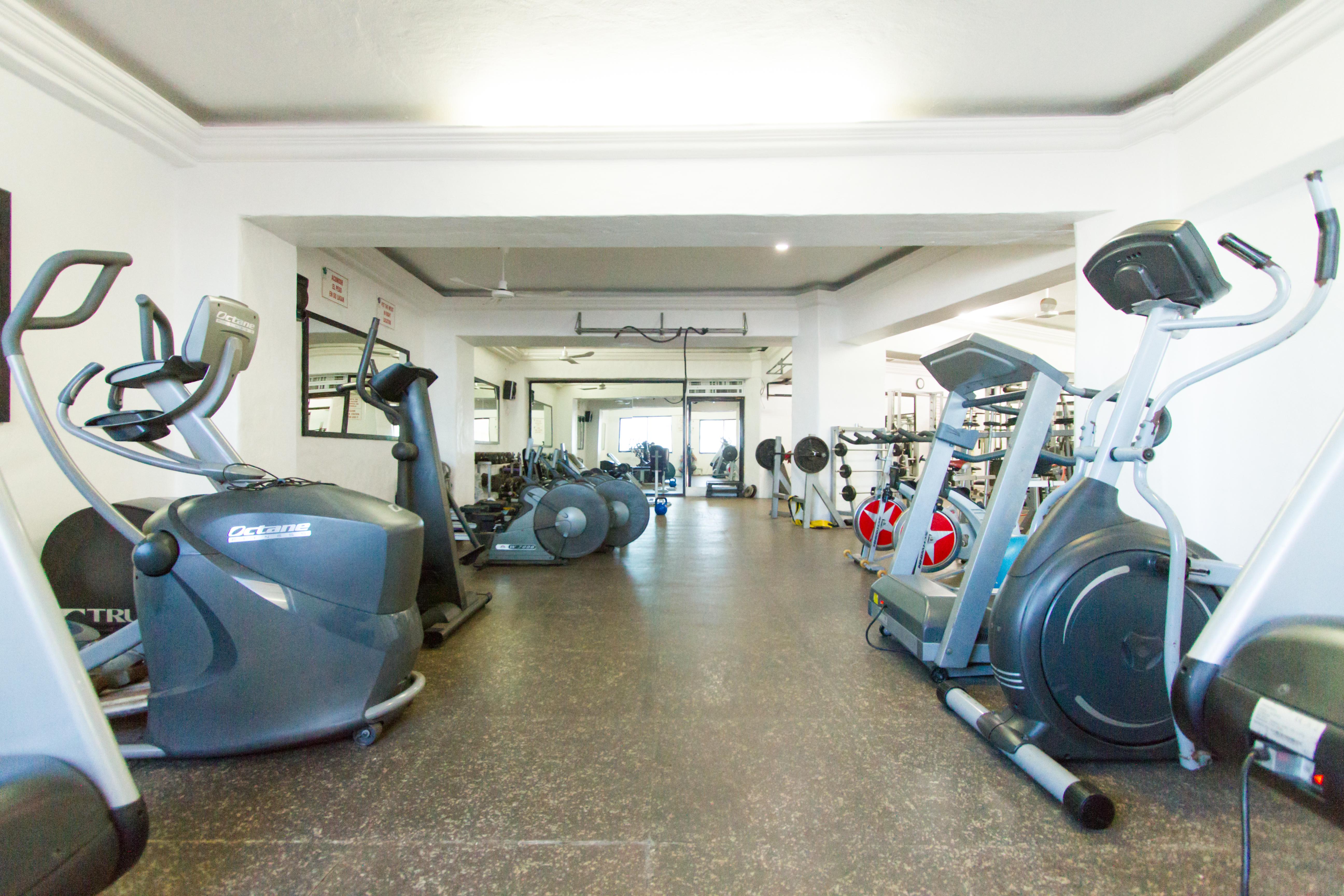 Royal Villas Resort Mazatlán Extérieur photo The gym at the hotel